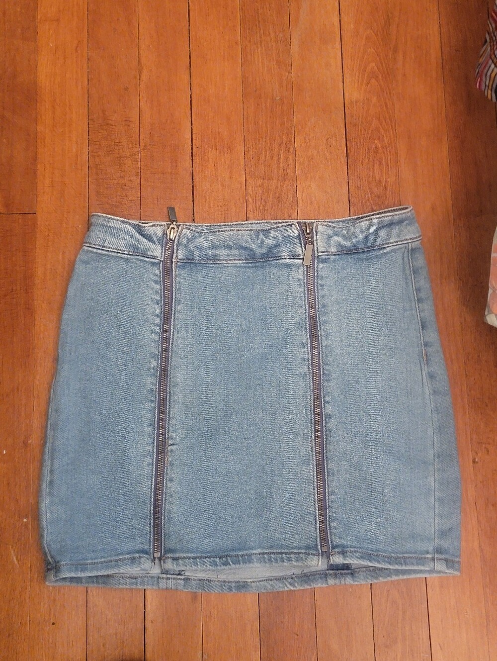 GUESS SMALL Classic Blue Denim Mini Skirt with Front Zippers